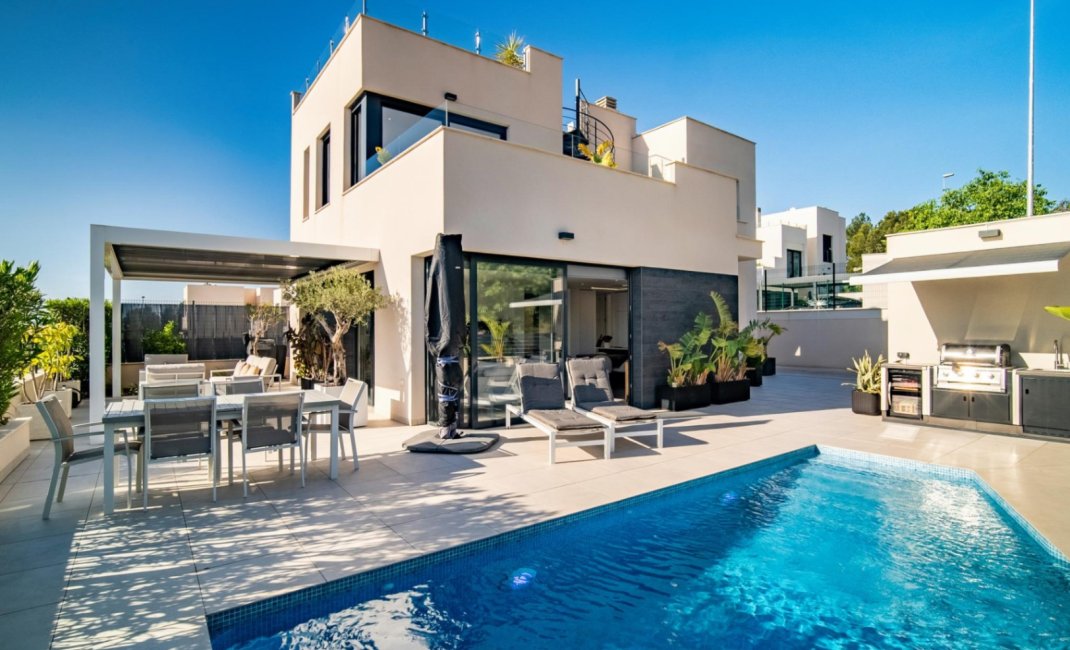 Resale - Villa -
Polop - La Alberca