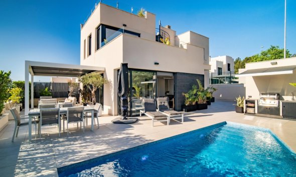 Resale - Villa -
Polop - La Alberca