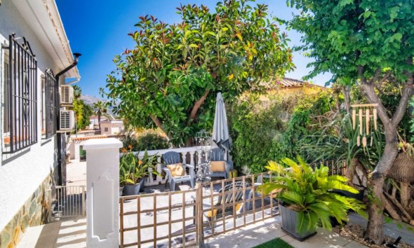 Resale - Villa -
Alfaz del Pi - Colonia Escandinavia