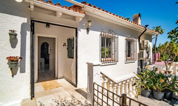 Resale - Villa -
Alfaz del Pi - Colonia Escandinavia