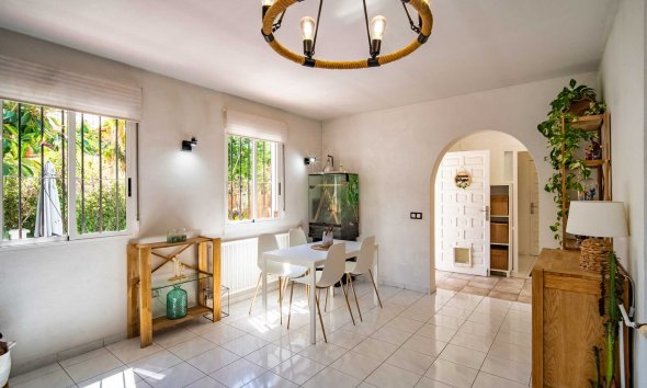 Resale - Villa -
Alfaz del Pi - Colonia Escandinavia