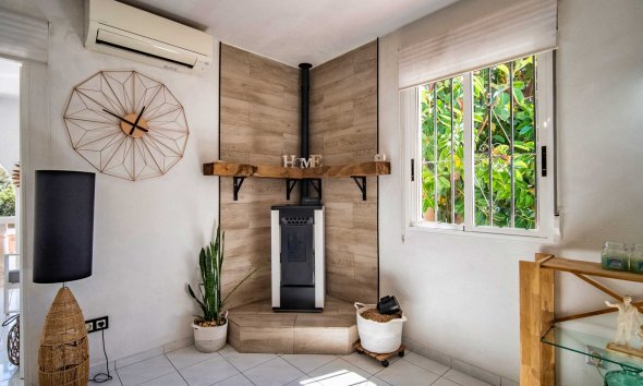 Resale - Villa -
Alfaz del Pi - Colonia Escandinavia
