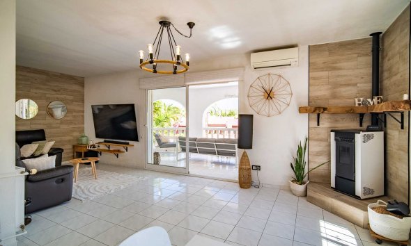 Resale - Villa -
Alfaz del Pi - Colonia Escandinavia