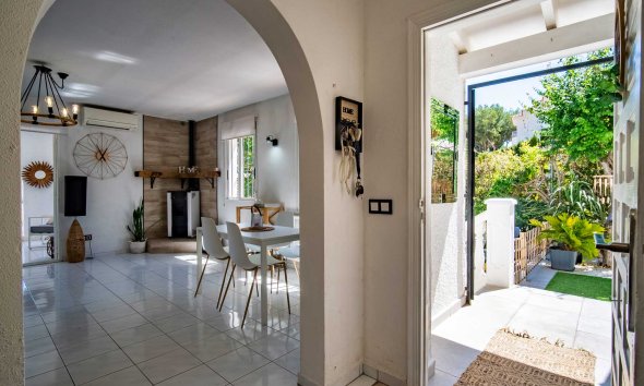 Resale - Villa -
Alfaz del Pi - Colonia Escandinavia