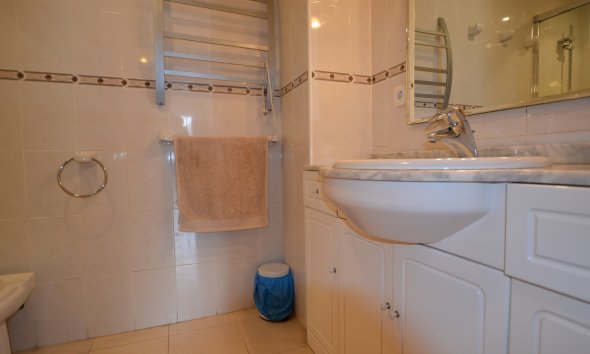 Resale - Apartment / Flat -
Albir