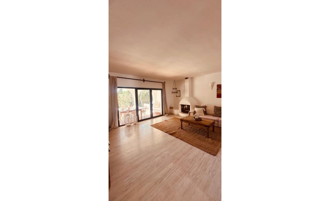 Short Term Rental -  Chalet / Villa -
Formentera del Segura