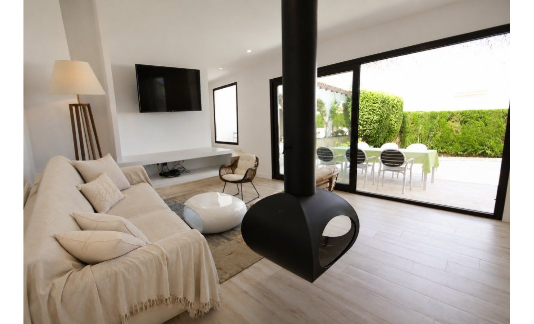 Alquiler corta estancia - Chalet / Villa  -
Albir