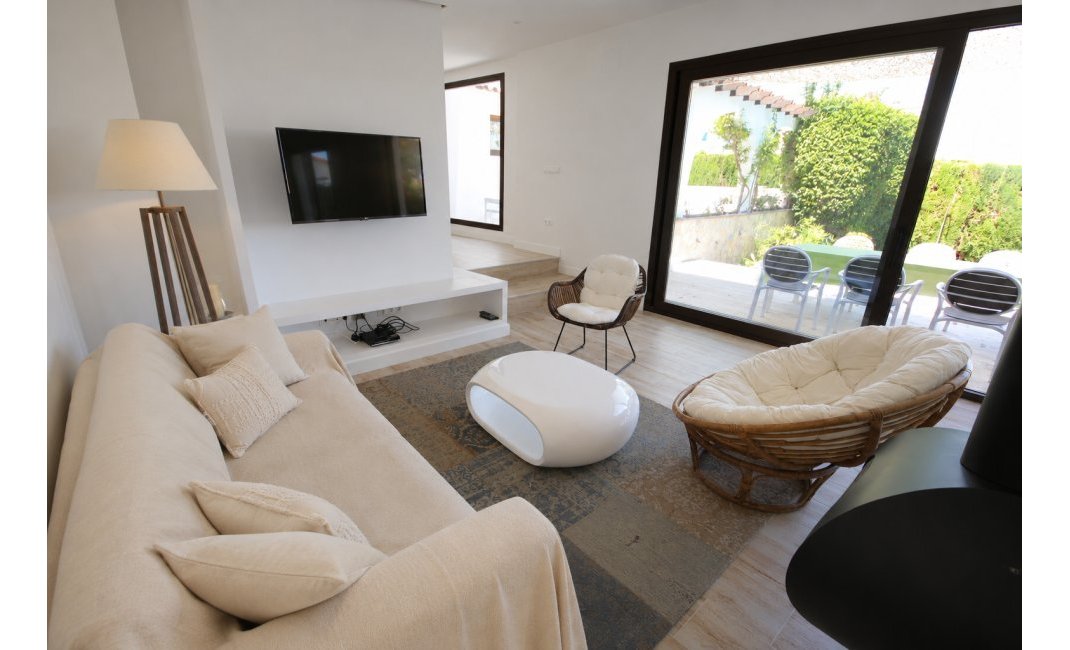 Alquiler corta estancia - Chalet / Villa  -
Albir