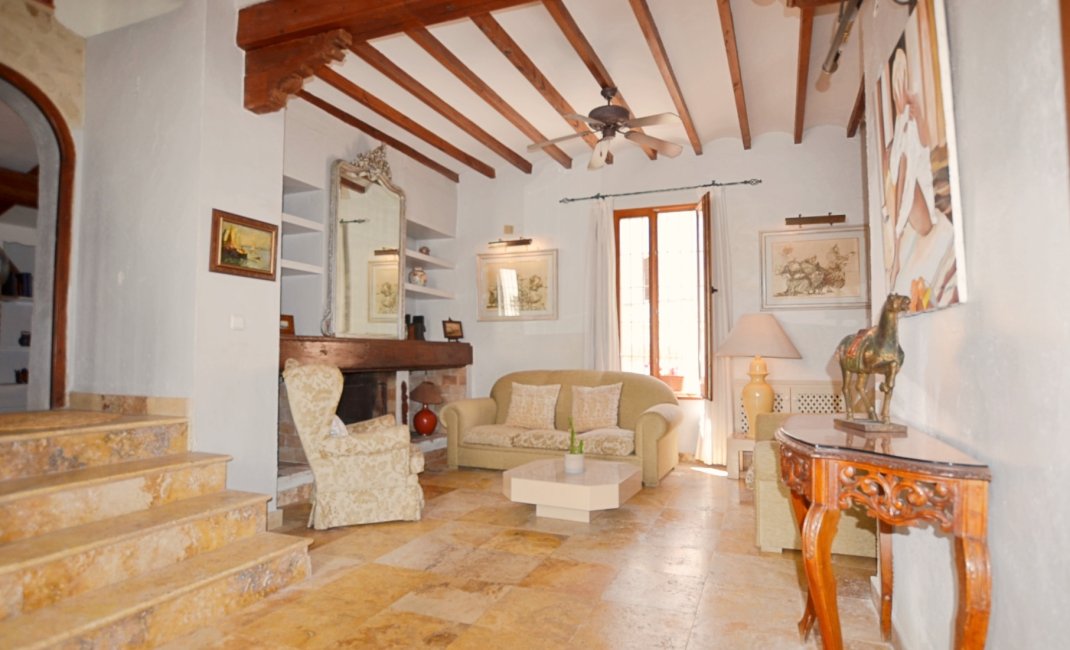 Resale - Village house -
Altea