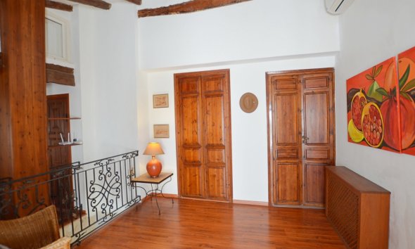 Resale - Village house -
Altea