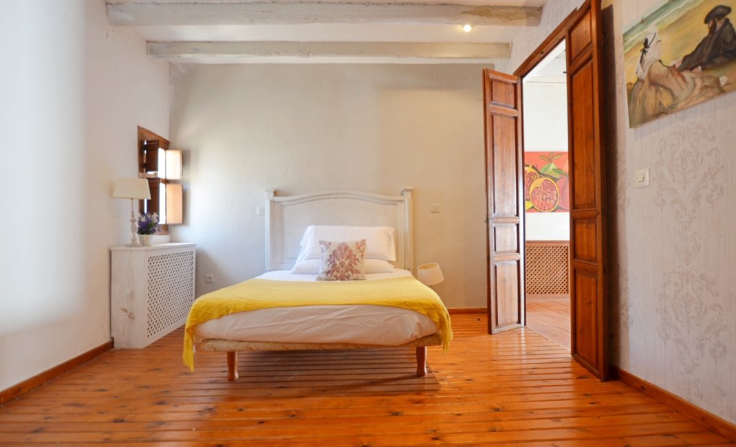 Resale - Village house -
Altea