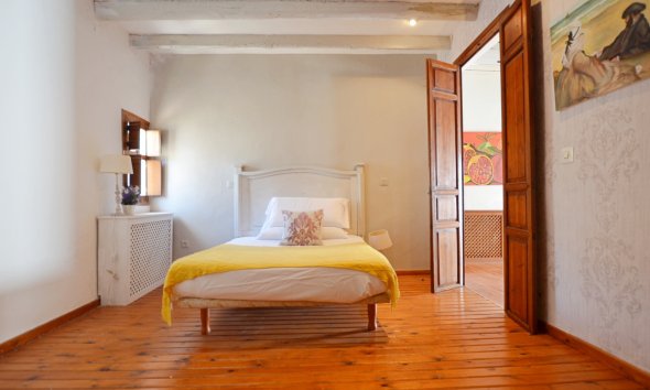 Resale - Village house -
Altea