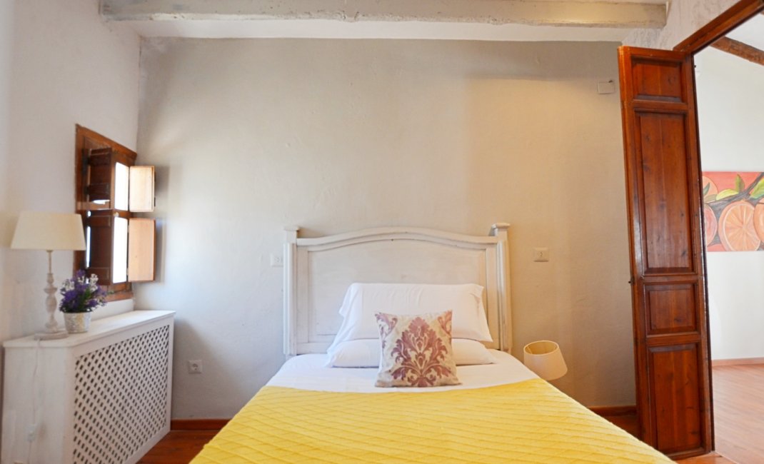 Resale - Village house -
Altea
