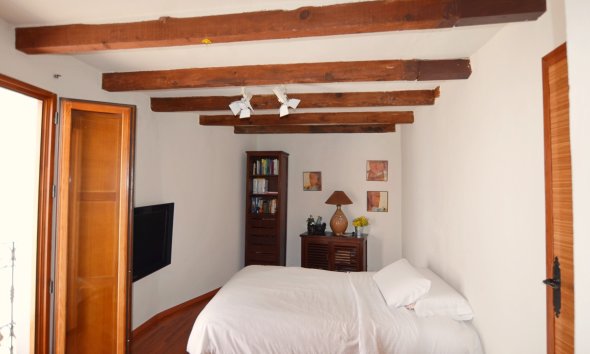 Resale - Village house -
Altea