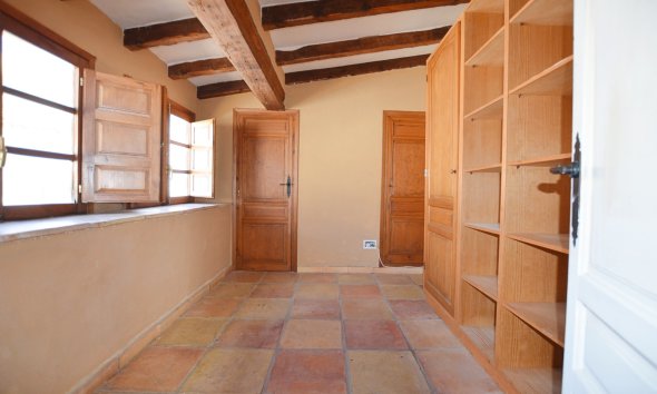 Resale - Village house -
Altea