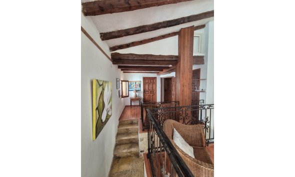 Resale - Village house -
Altea