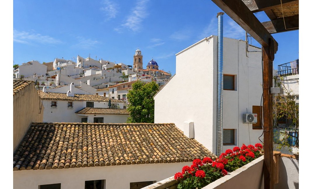 Resale - Village house -
Altea