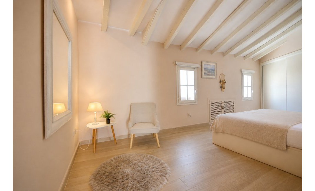 Resale - Village house -
Altea