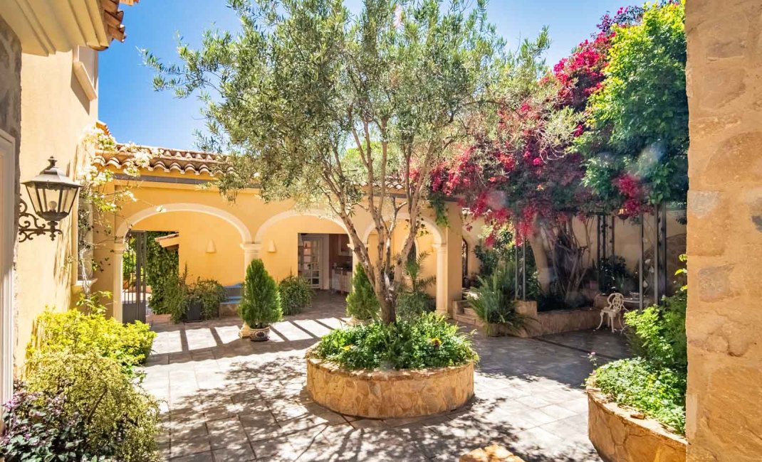 Resale - Villa -
La Nucía - San Rafael