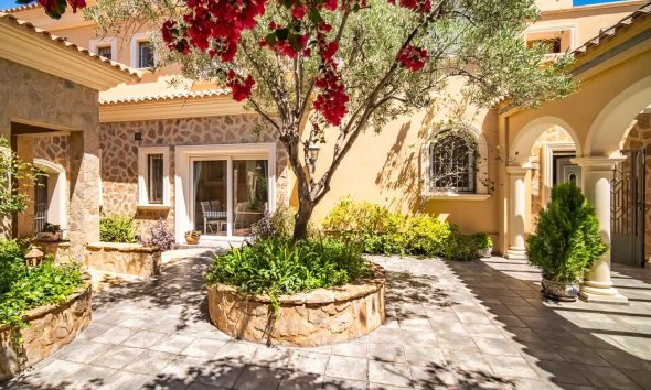 Resale - Villa -
La Nucía - San Rafael