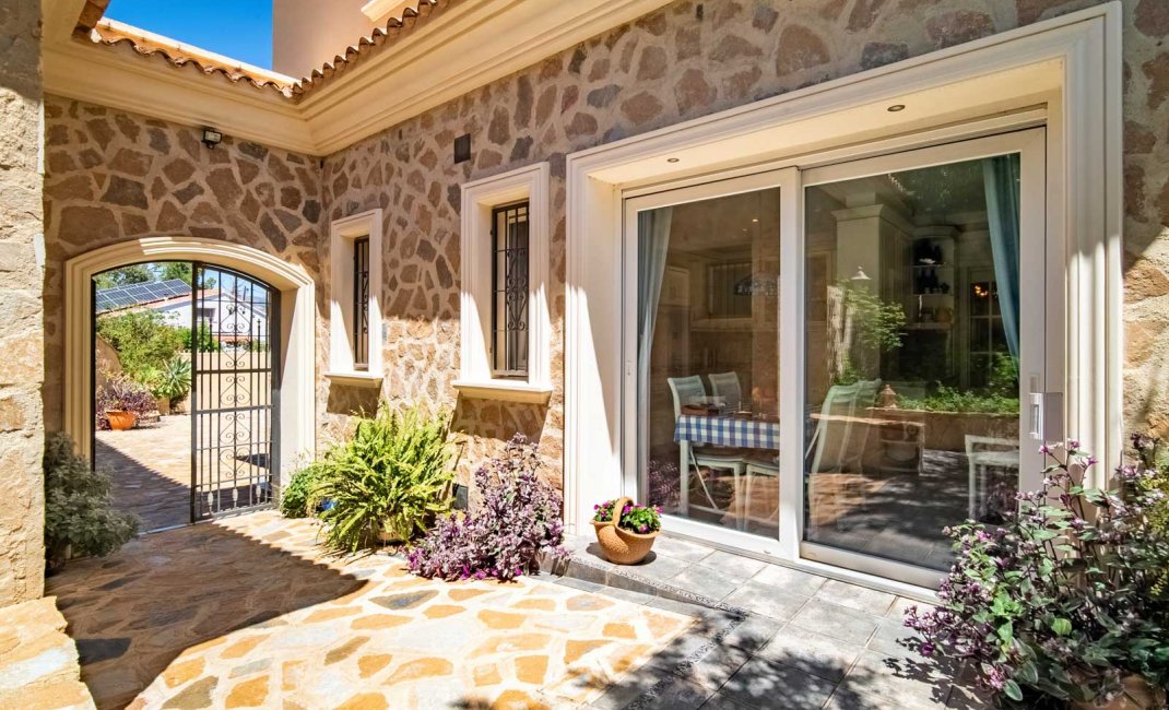 Resale - Villa -
La Nucía - San Rafael