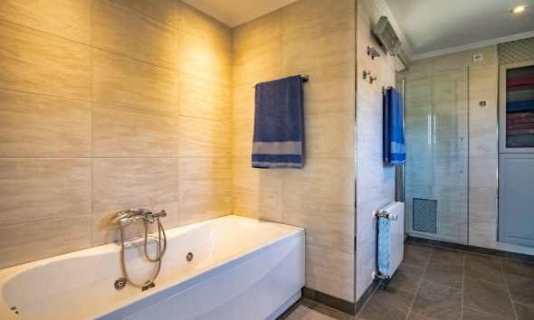 Resale - Villa -
La Nucía - San Rafael