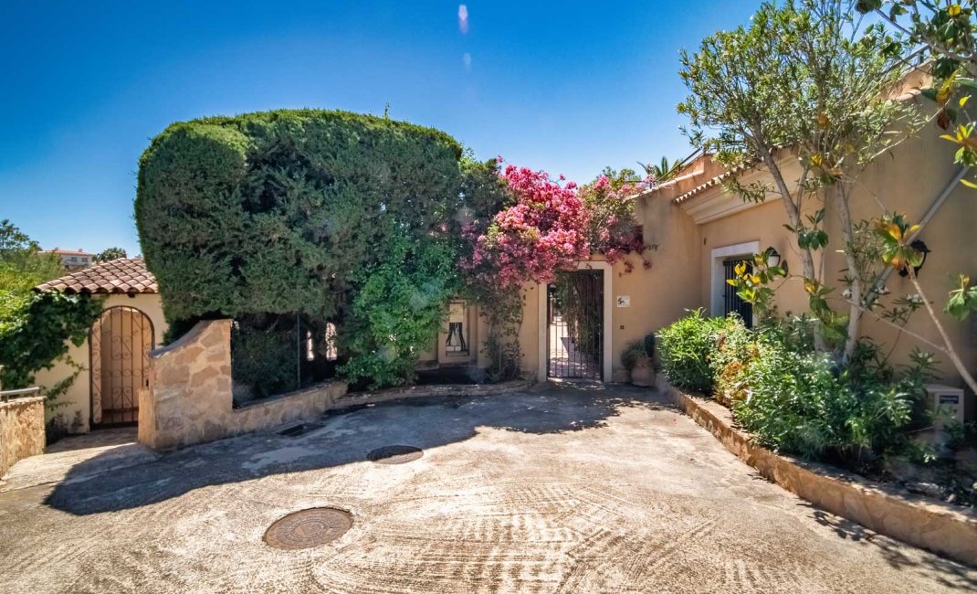 Resale - Villa -
La Nucía - San Rafael