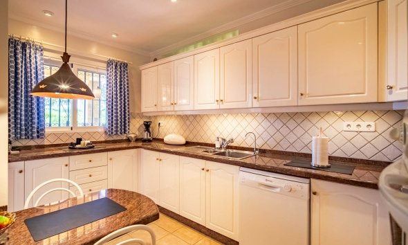 Resale - Villa -
La Nucía - San Rafael