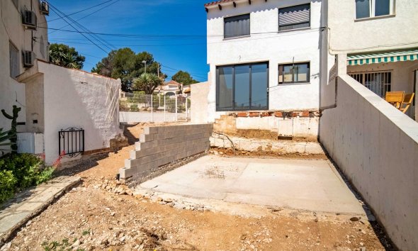 Resale - Bungalow -
La Nucía - Varadero