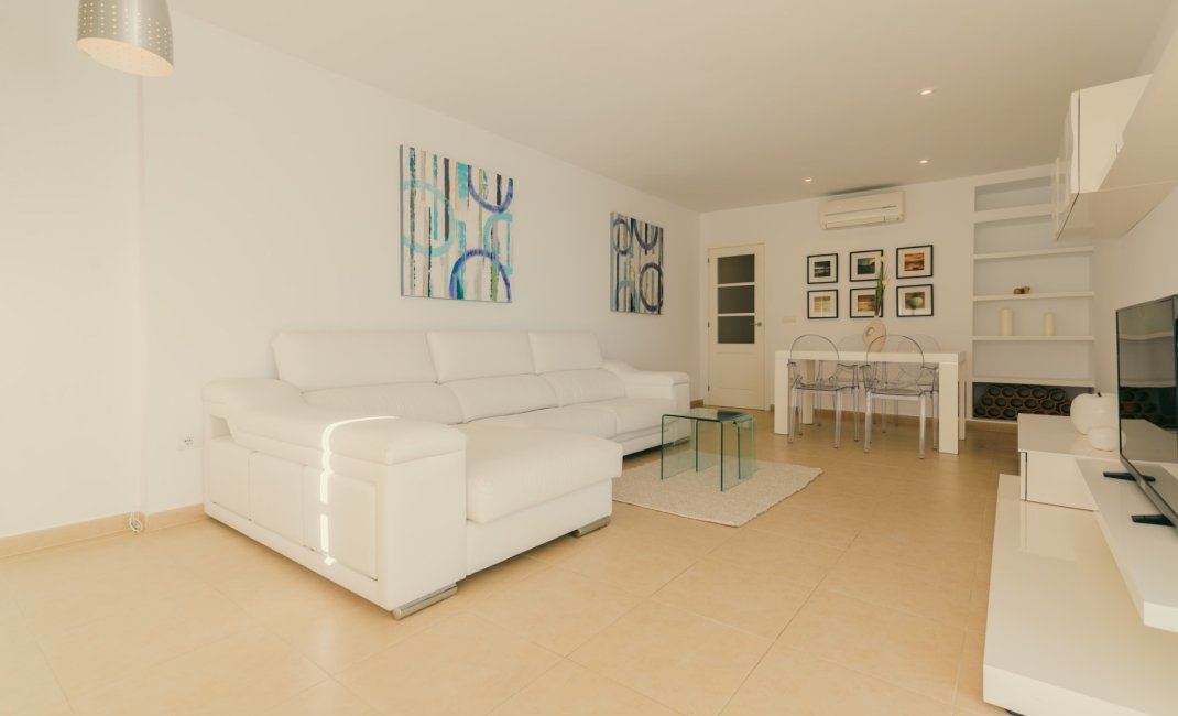  Alquiler larga estancia - Apartamento / piso -
Altea