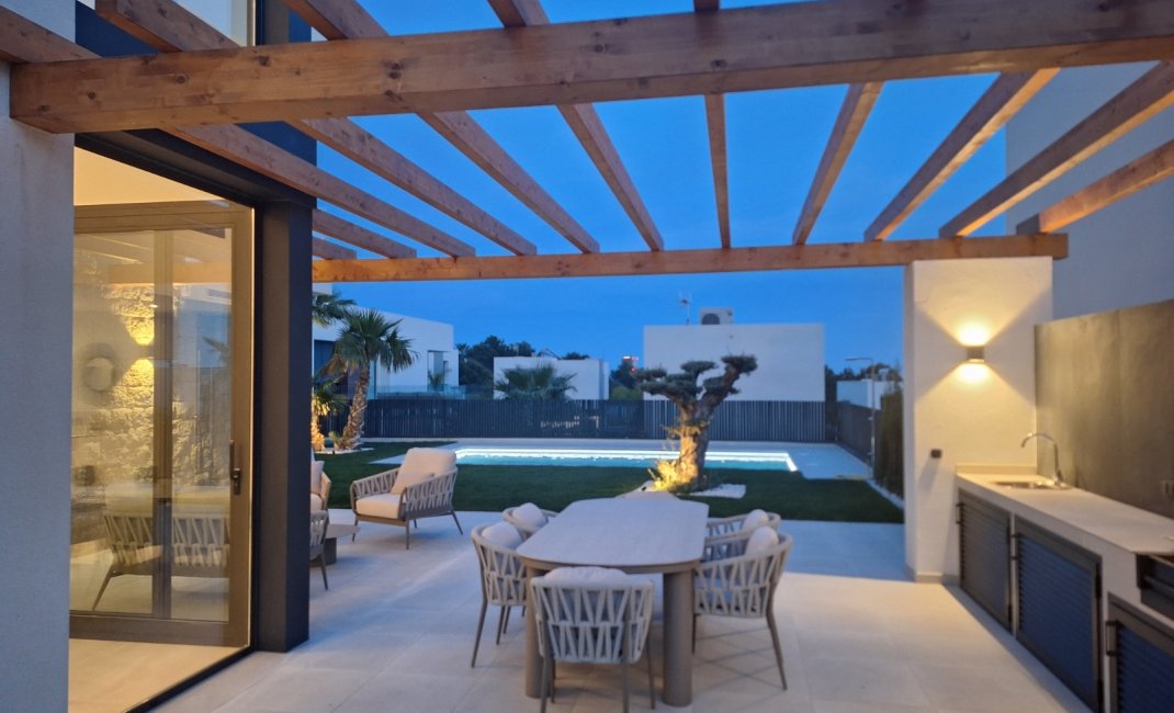Resale -  Chalet / Villa -
Finestrat - Sierra cortina
