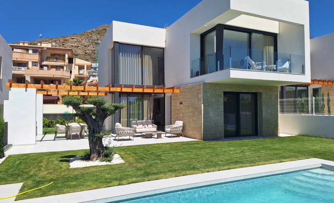 Resale -  Chalet / Villa -
Finestrat - Sierra cortina