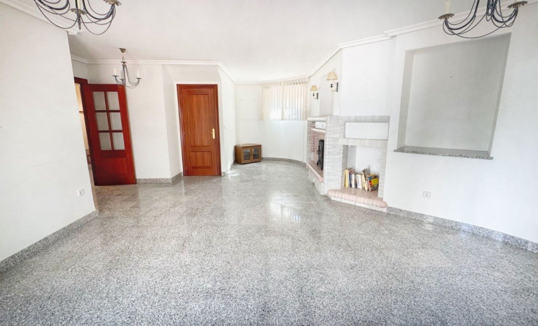 Reventa - Adosado -
Albir