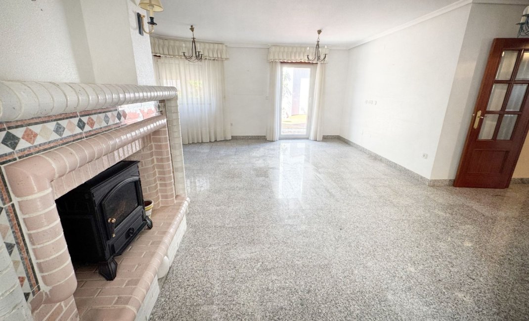 Reventa - Adosado -
Albir
