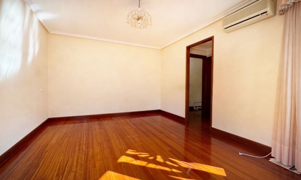 Reventa - Adosado -
Albir