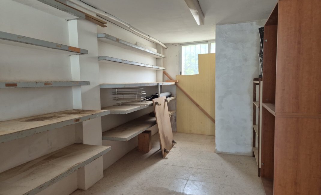 Reventa - Comercial -
Altea