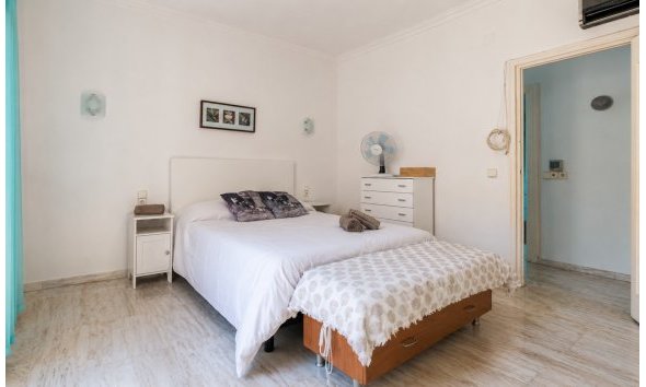 Videresalg -  Hytte / villa -
Albir
