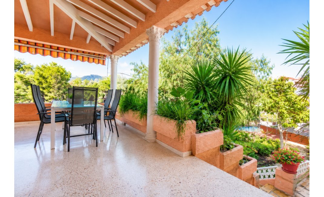 Videresalg -  Hytte / villa -
Albir