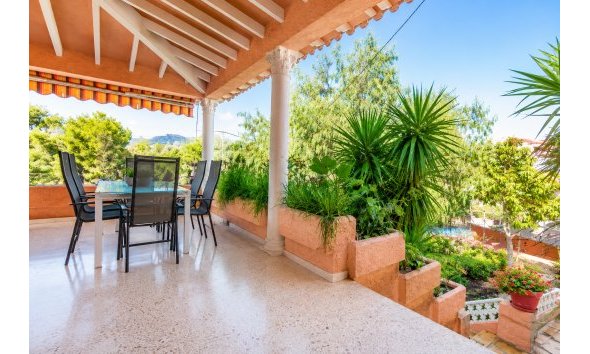 Videresalg -  Hytte / villa -
Albir