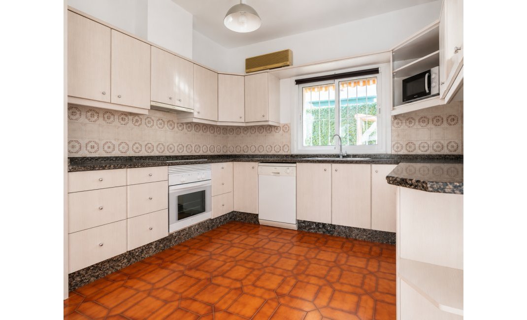 Videresalg -  Hytte / villa -
Albir