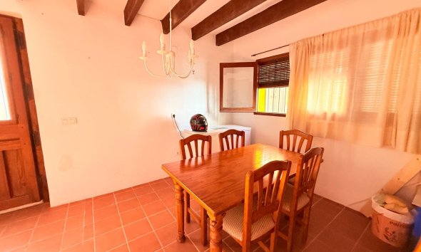 Reventa - Casa de pueblo -
La Nucía