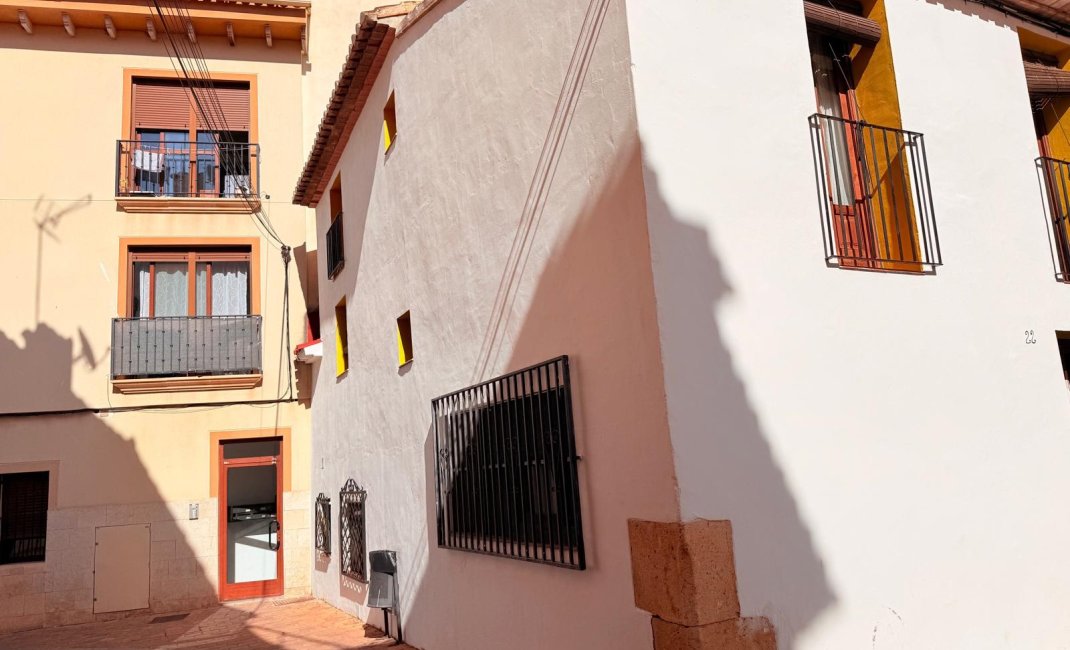 Reventa - Casa de pueblo -
La Nucía