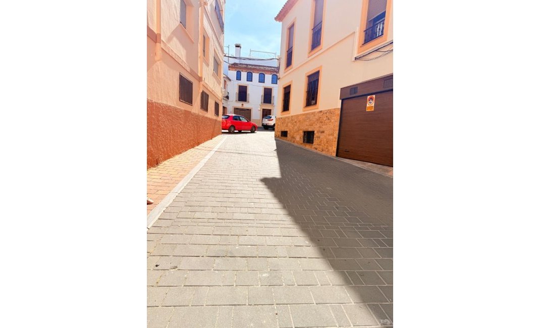 Reventa - Casa de pueblo -
La Nucía