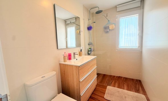 Resale -  Chalet / Villa -
Benidorm - Rincon de Loix Llano