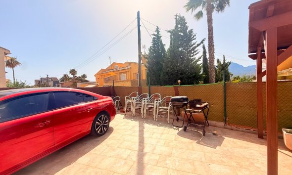 Resale -  Chalet / Villa -
Benidorm - Rincon de Loix Llano