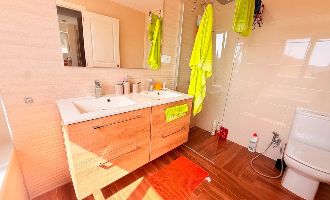 Resale -  Chalet / Villa -
Benidorm - Rincon de Loix Llano