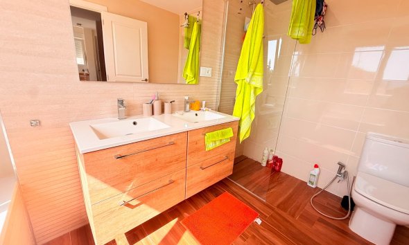 Resale -  Chalet / Villa -
Benidorm - Rincon de Loix Llano