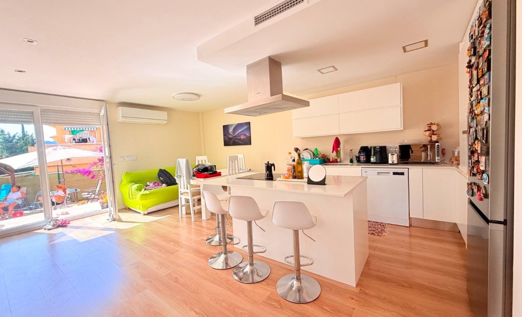 Resale -  Chalet / Villa -
Benidorm - Rincon de Loix Llano