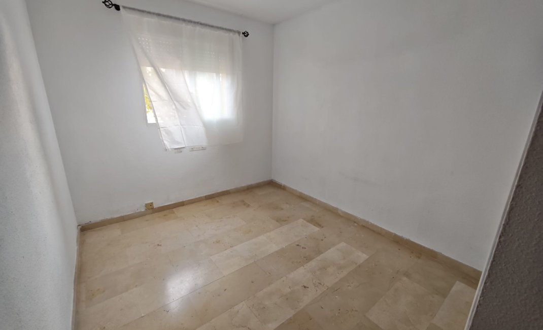 Resale - Apartment / Flat -
Benidorm - Poniente