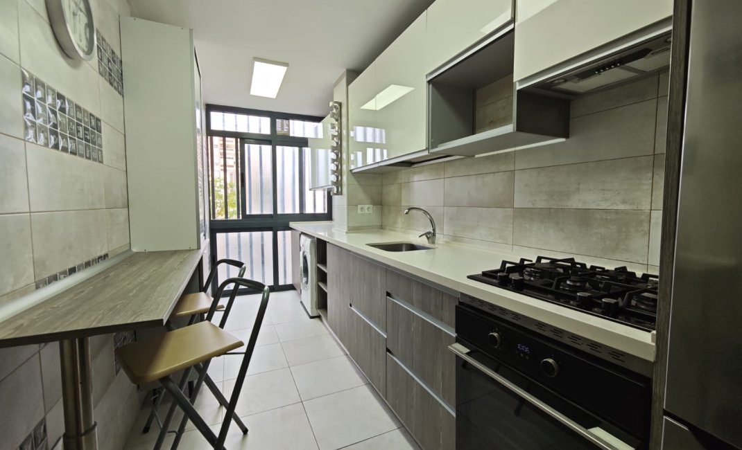 Resale - Apartment / Flat -
Benidorm - Poniente